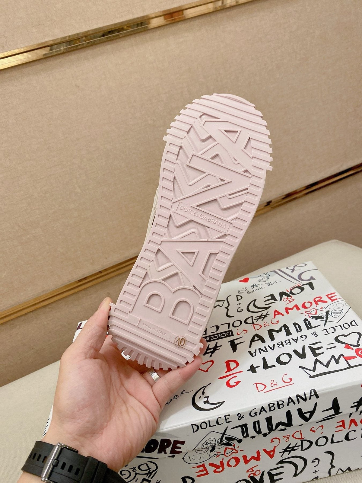Dolce & Gabbana Pale Pink Cream Low-Top Sneakers — detail