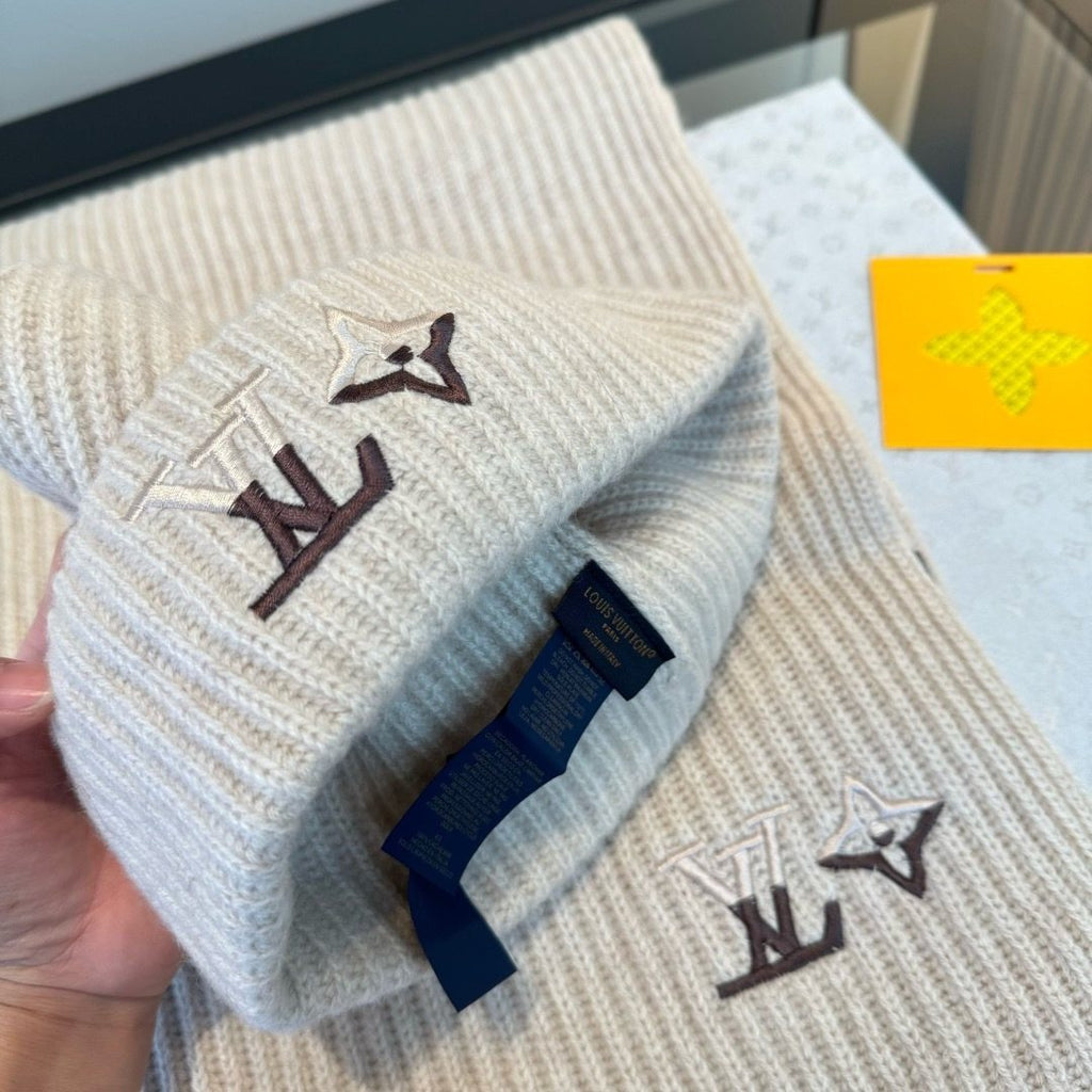 Louis Vuitton Cream Beige Beanie & Scarf Set — detail