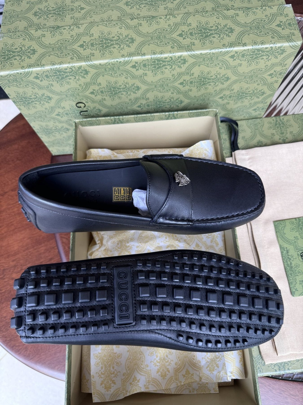 Gucci Black Metal-Bit Driving Loafers — front