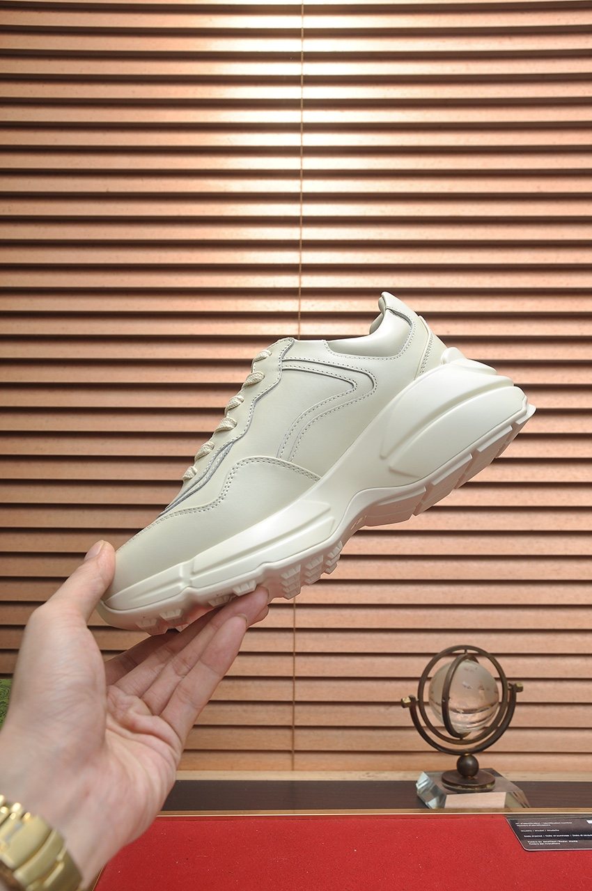 Gucci Off-White Green Graphic Low-Top Sneakers — back