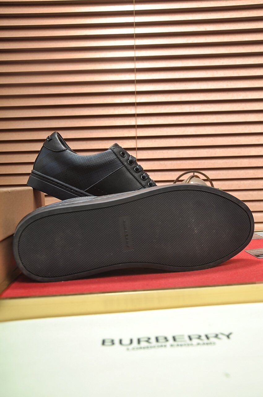 Burberry Panel Low-Top Sneakers — side